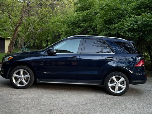 Used 2017 Mercedes-Benz GLE 350 4MATIC image 2