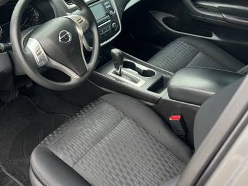 Used 2018 Nissan Altima 2.5 S w/ S Convenience Package image 10