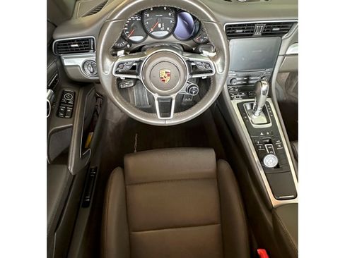 Used 2017 Porsche 911 Carrera 4 image 6