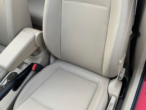 Used 2013 Volkswagen Beetle TDI FWD image 15