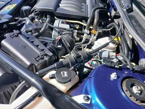 Used 2006 Pontiac Grand Prix GXP w/ Sun And Sound Package image 17