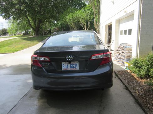 Used 2012 Toyota Camry L FWD image 2