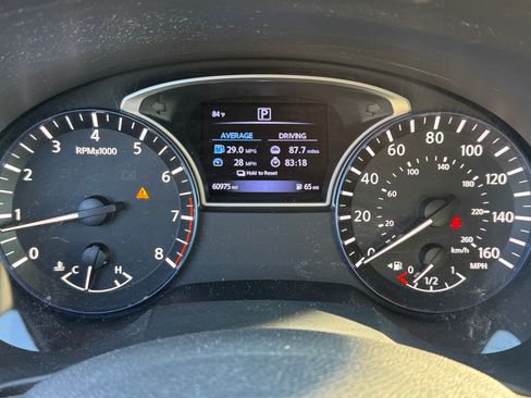 Used 2017 Nissan Altima 2.5 SR FWD image 4