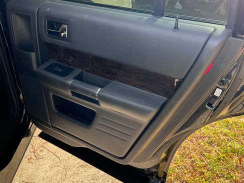 Used 2018 Ford Flex Limited w/ Equipment Group 301A image 2