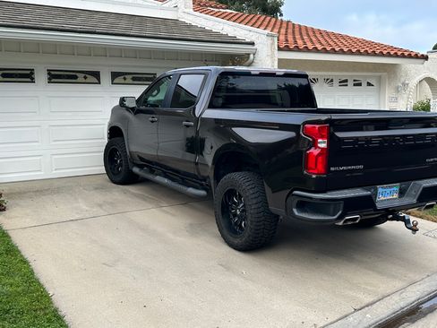 Used 2020 Chevrolet Silverado 1500 Custom Trail Boss w/ Custom Convenience Package image 4