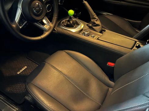 Used 2025 MAZDA MX-5 Miata Grand Touring w/ Weather Package image 6