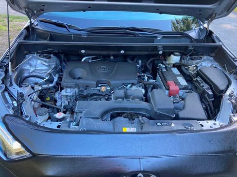 Used 2022 Toyota RAV4 XLE image 13