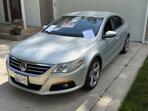 Used 2011 Volkswagen CC Lux Limited FWD image 2