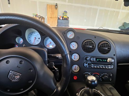 Used 2003 Dodge Viper SRT-10 image 10