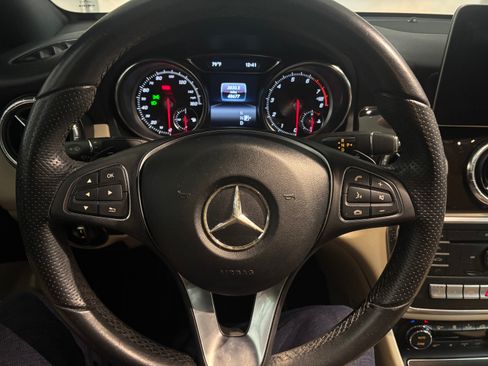 Used 2018 Mercedes-Benz CLA 250 image 9