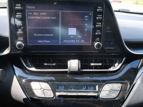 Used 2019 Toyota C-HR LE image 13