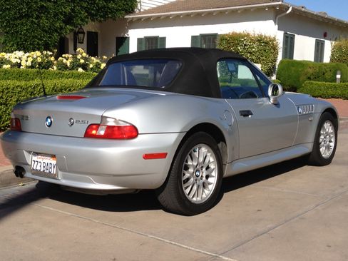 Used 2002 BMW Z3 2.5i RWD image 4