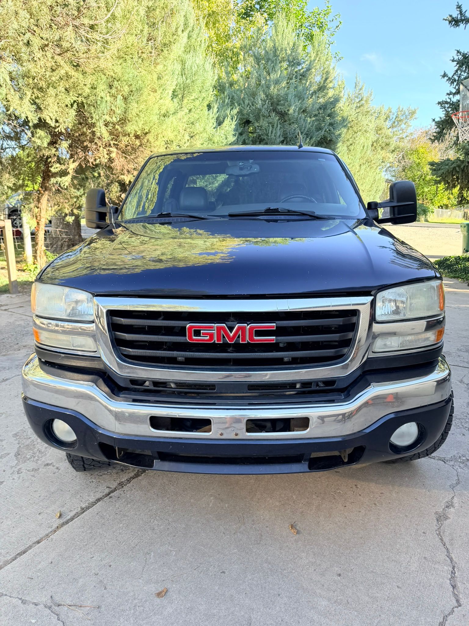 Used 2007 GMC Sierra 2500 SLT AWD/4WD image 4