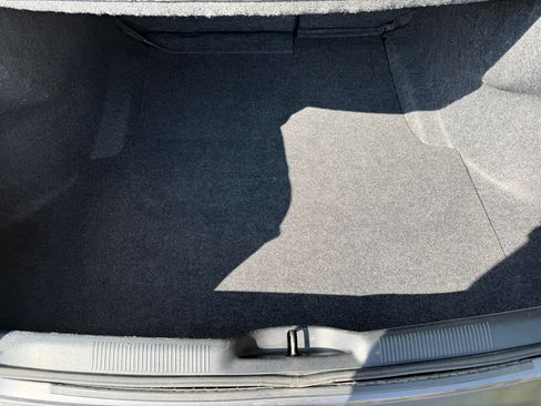 Used 2013 Dodge Charger SE RWD image 8