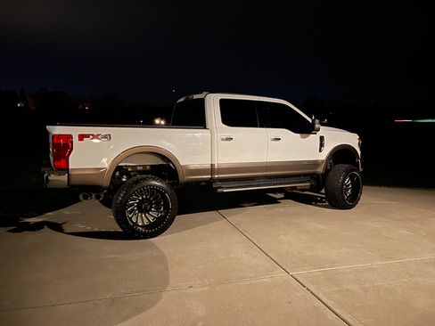 Used 2020 Ford F250 Lariat w/ Lariat Ultimate Package image 1