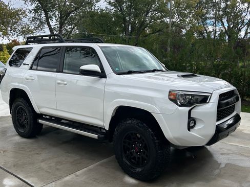 Used 2019 Toyota 4Runner TRD Off-Road Premium image 9