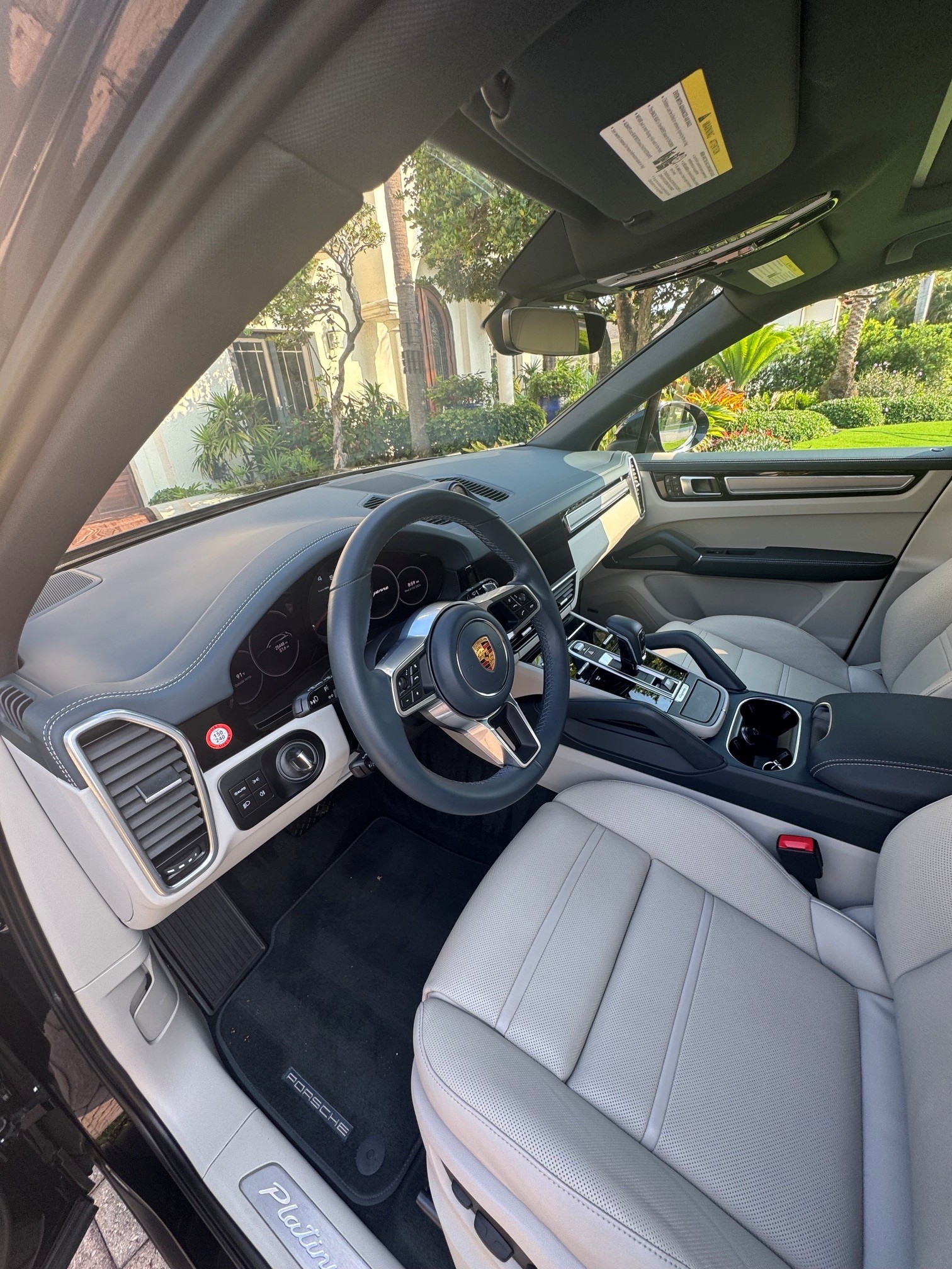 Used 2023 Porsche Cayenne Platinum Edition AWD/4WD image 9