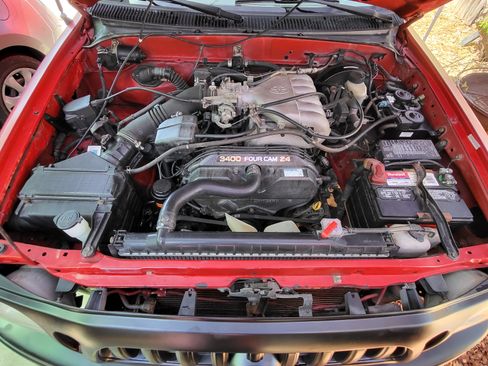 Used 2001 Toyota Tacoma PreRunner RWD image 13