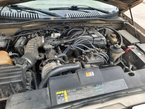 Used 2003 Ford Explorer Sport XLT image 2