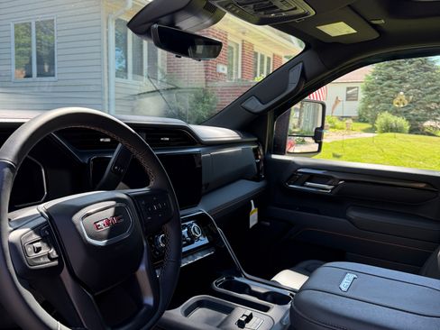 Used 2026 GMC Sierra 2500 AT4 w/ AT4 Premium Plus Package AWD/4WD image 6