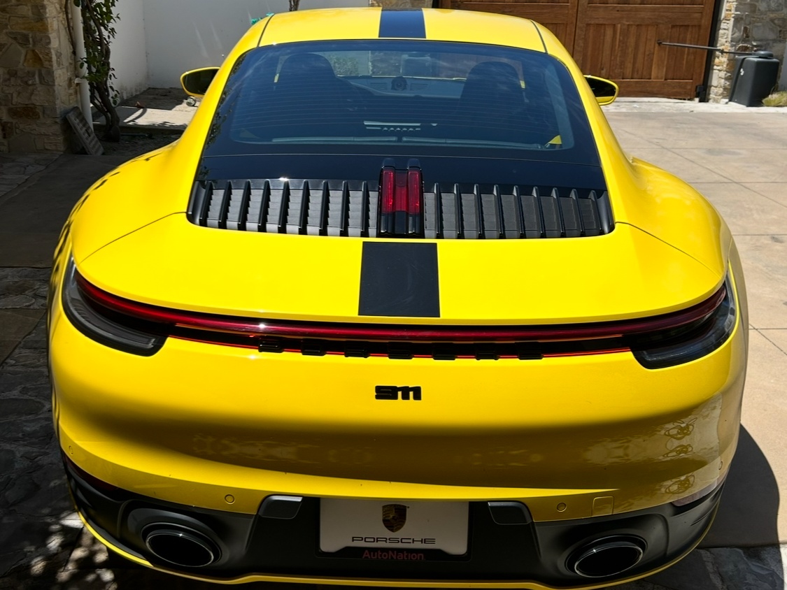 Used 2022 Porsche 911 Carrera image 4