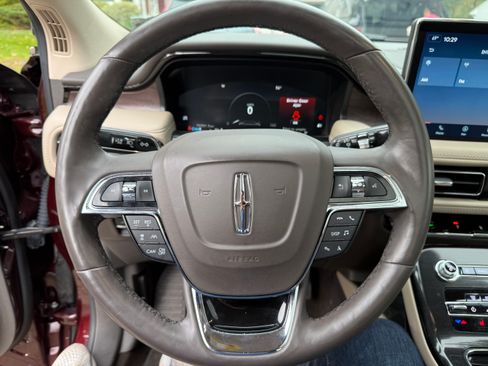 Used 2022 Lincoln Nautilus Reserve image 18