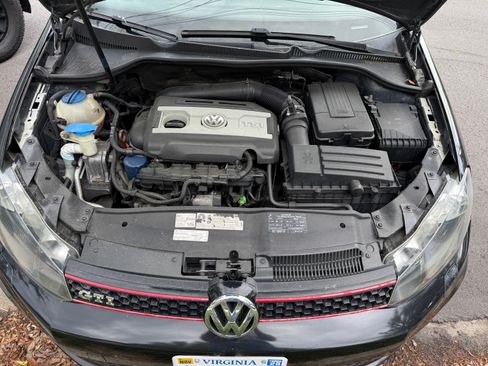 Used 2011 Volkswagen GTI 4-Door FWD image 7