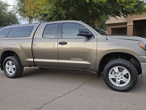 Used 2010 Toyota Tundra 4x4 Double Cab image 13