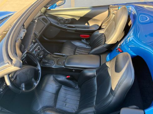 Used 1998 Chevrolet Corvette Convertible 2D image 8