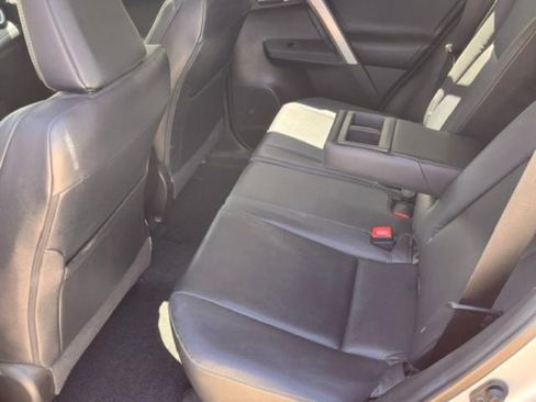 Used 2014 Toyota RAV4 Limited w/ Technology Package AWD/4WD image 9