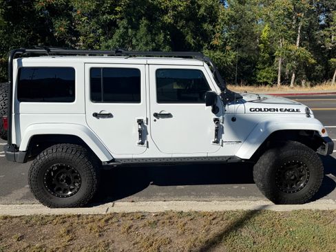 Used 2018 Jeep Wrangler Unlimited Sport AWD/4WD image 5