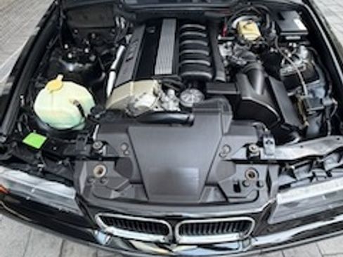 Used 1995 BMW 325i Convertible RWD image 1