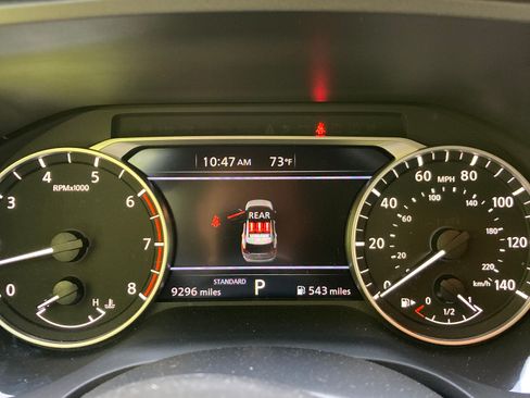 Used 2024 Nissan Rogue SV w/ SV Premium Package FWD image 1