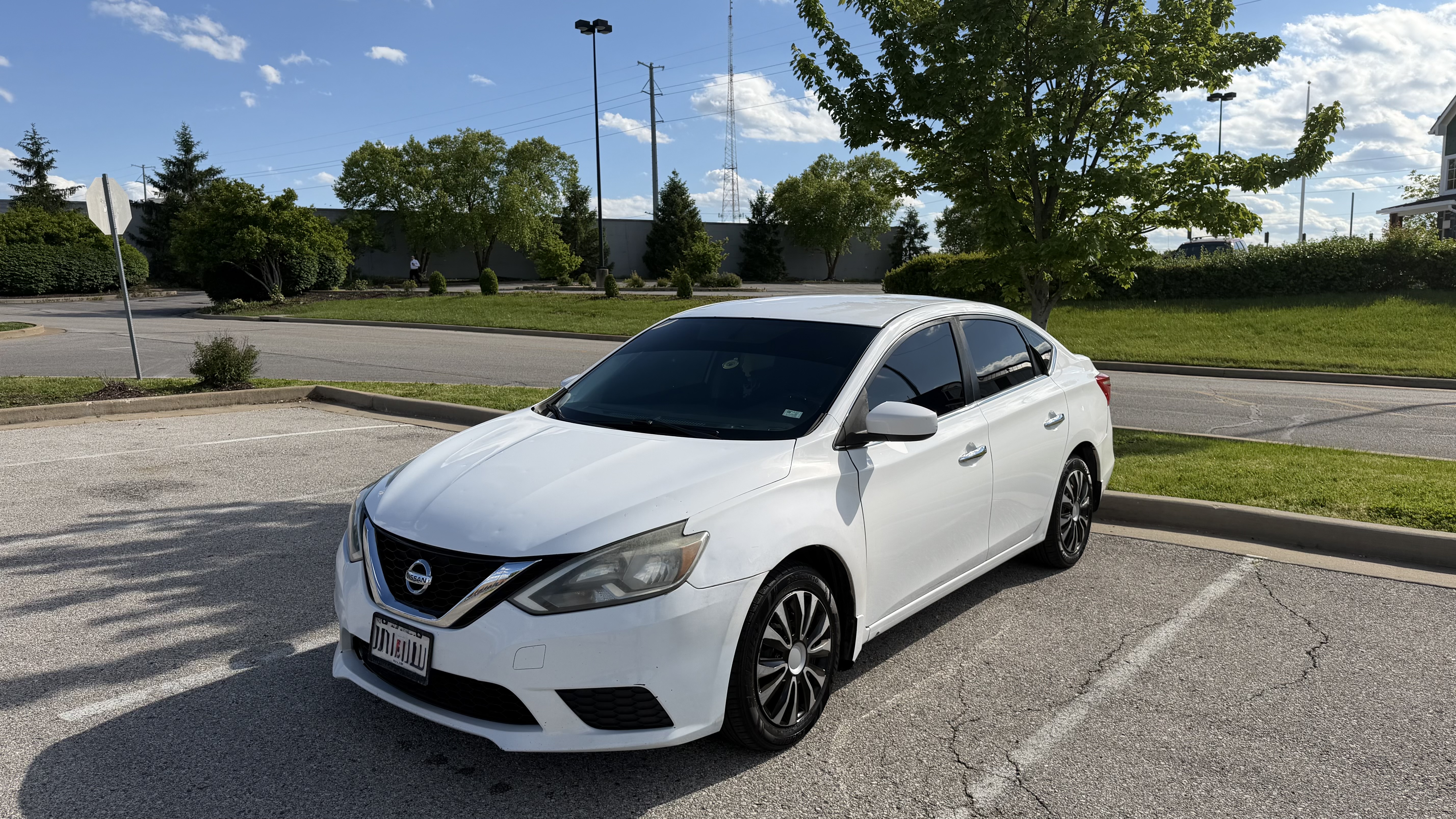 Used 2017 Nissan Sentra S FWD image 1