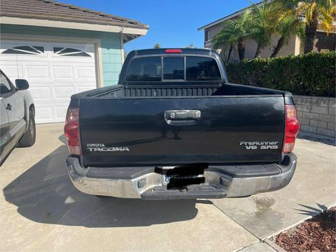 Used 2008 Toyota Tacoma PreRunner image 10