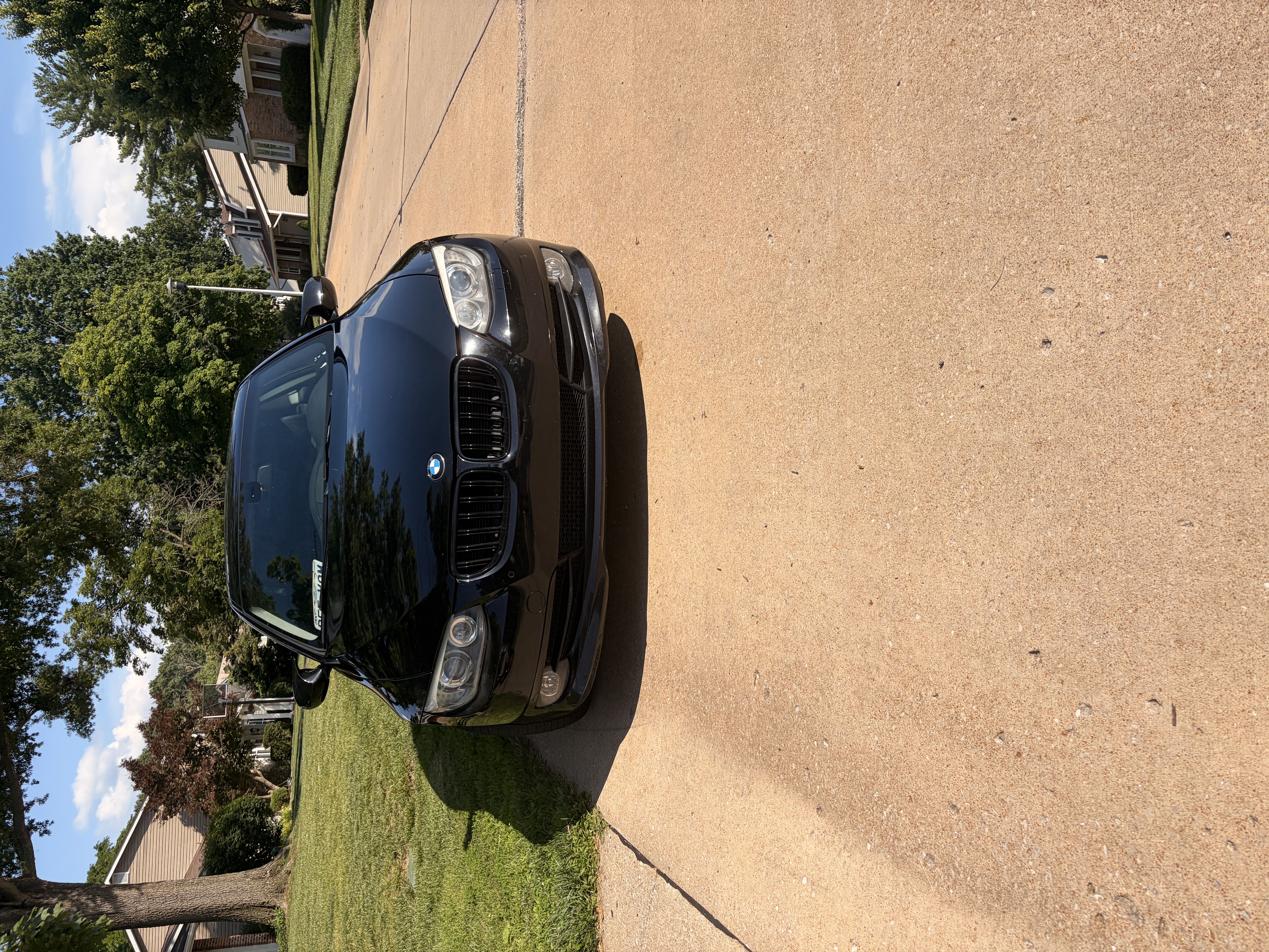 Used 2011 BMW 335i xDrive Coupe AWD/4WD image 2