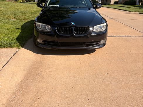 Used 2011 BMW 335i xDrive Coupe AWD/4WD image 2
