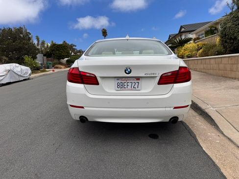 Used 2011 BMW 535i Sedan RWD image 2