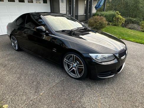 Used 2011 BMW 335is Coupe image 18
