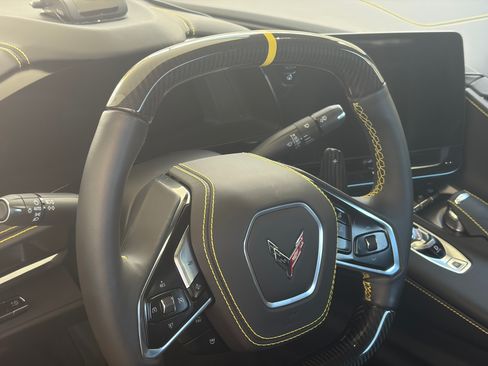 Used 2025 Chevrolet Corvette Z06 image 11