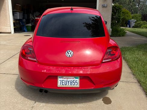 Used 2014 Volkswagen Beetle 1.8T FWD image 4
