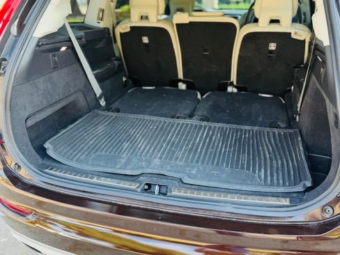 Used 2018 Volvo XC90 T6 Momentum w/ Convenience Package AWD/4WD image 11