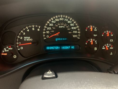 Used 2003 Chevrolet Suburban 2500 LT w/ LT Preferred Equipment Group image 15