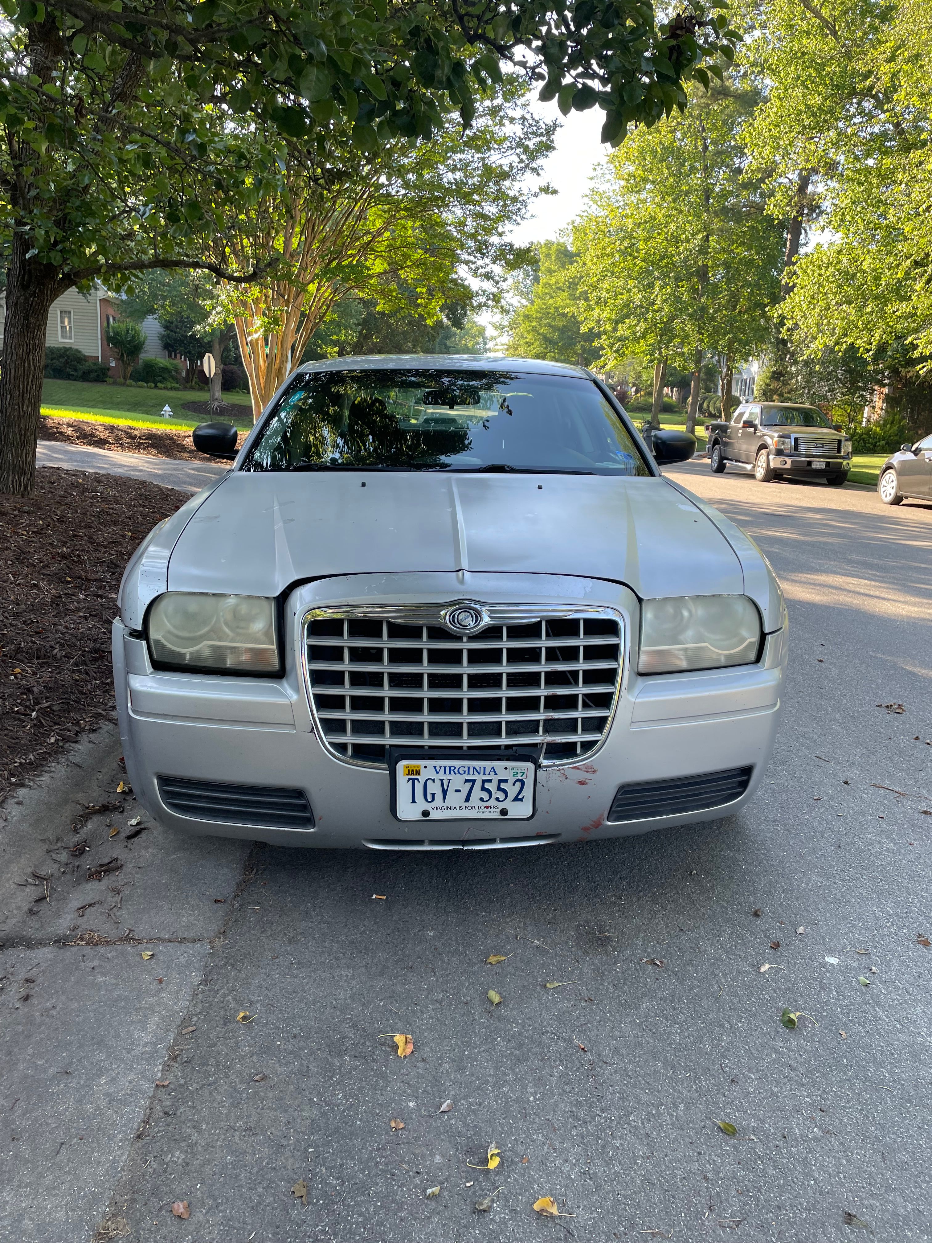 Used 2005 Chrysler 300 RWD image 1