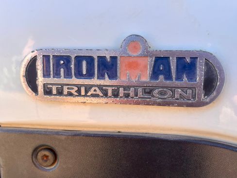 Used 2000 Isuzu VehiCROSS image 17