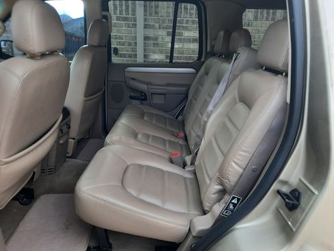 Used 2003 Ford Explorer Sport XLT image 6