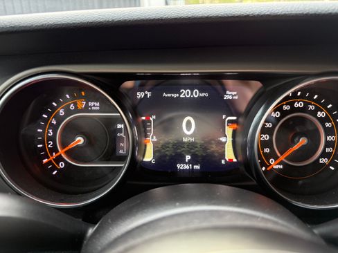 Used 2019 Jeep Wrangler Unlimited Sport S image 11