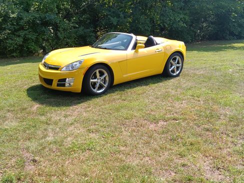 Used 2007 Saturn Sky w/ Premium Trim Pkg image 1