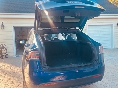 Used 2021 Tesla Model X Long Range image 5