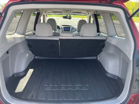 Used 2012 Subaru Forester 2.5X Premium w/ Popular Pkg 3 AWD/4WD image 8